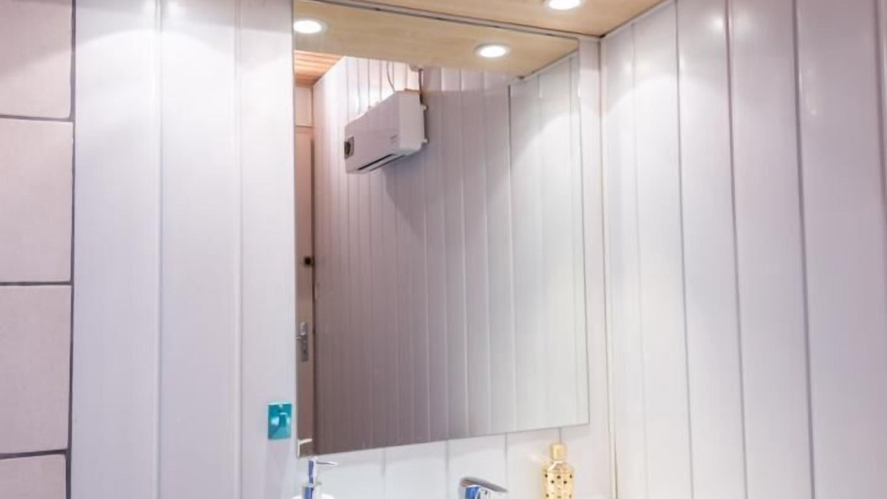 Photo of Bathroom in Saint-Chely-du-Tarn