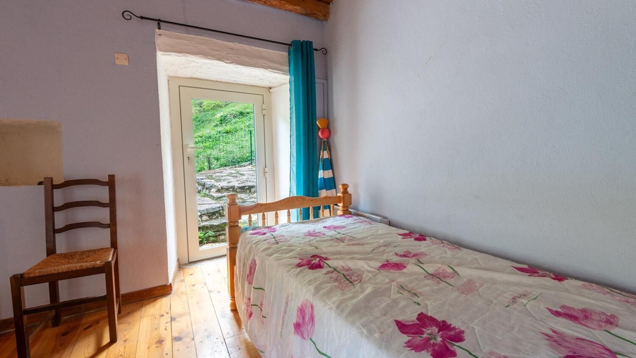 Photo of Bedroom in Saint-Chely-du-Tarn
