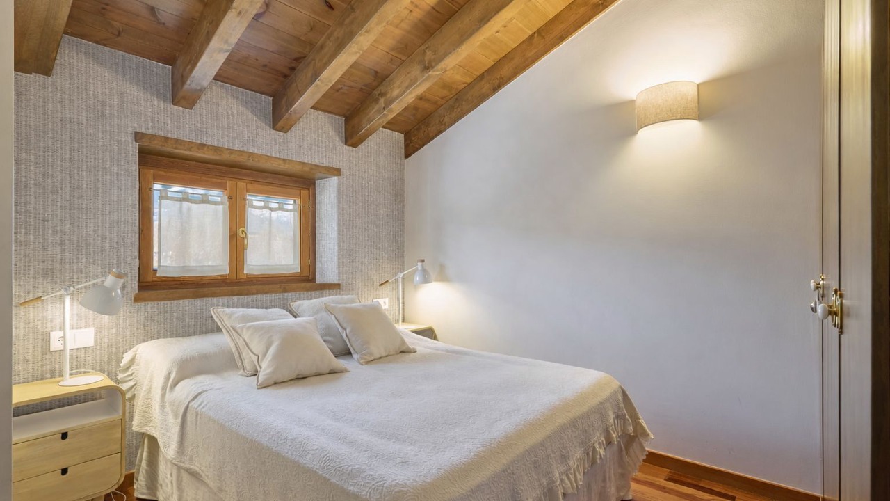Photo of Bedroom in Age