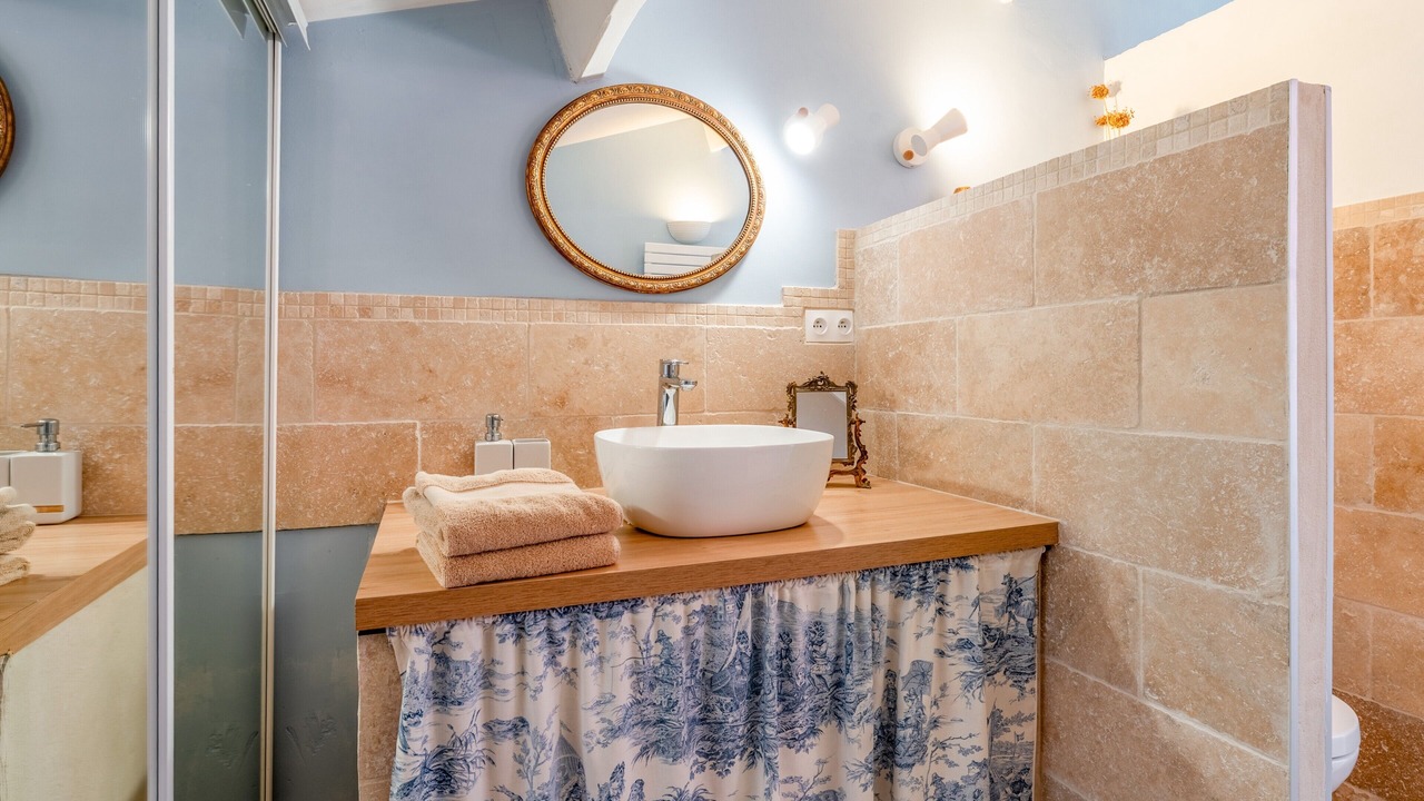 Photo of Bathroom in Lagarde Pareol
