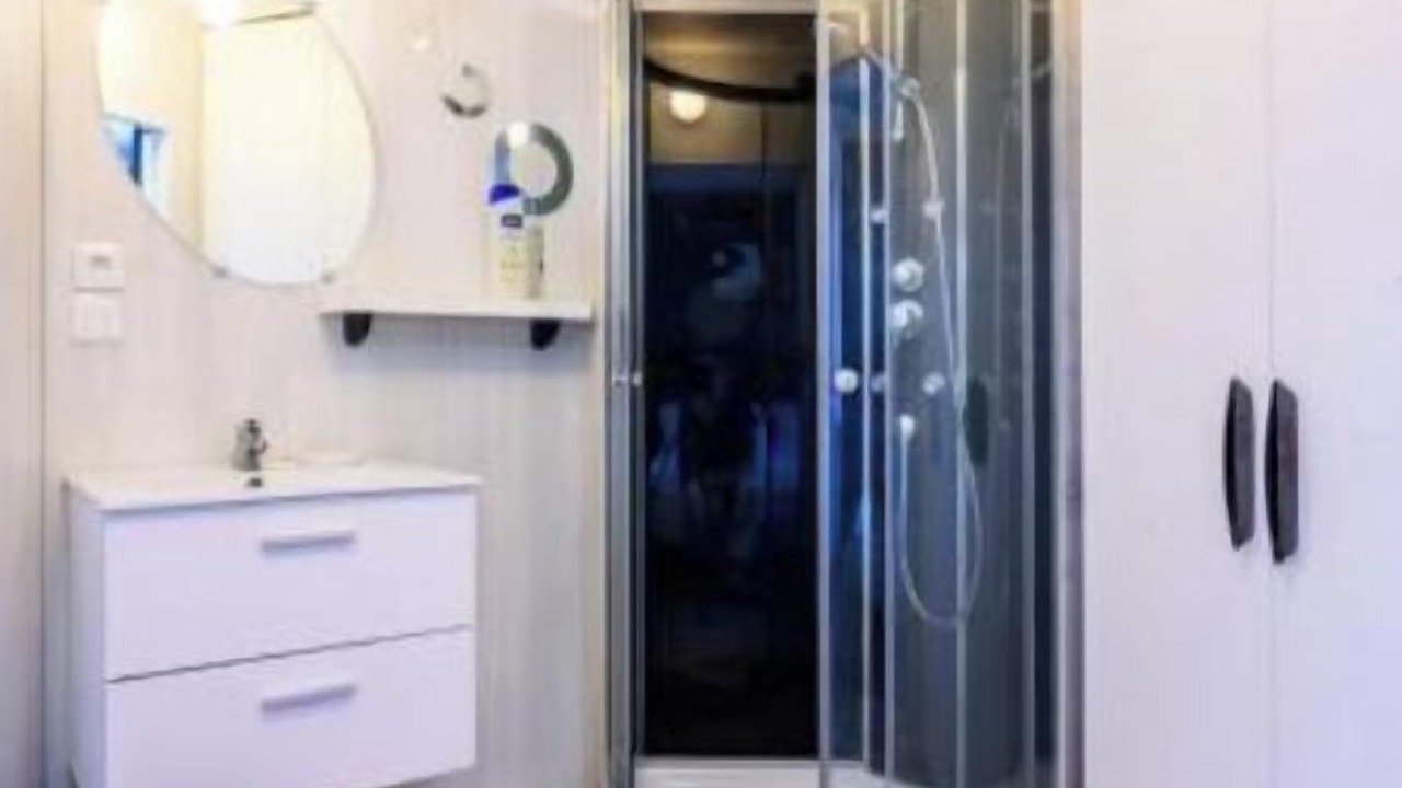 Photo of Bathroom in Laissac