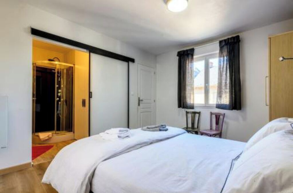 Photo of Bedroom in Laissac