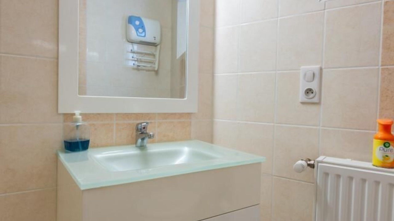 Photo of Bathroom in Saint-Saturnin