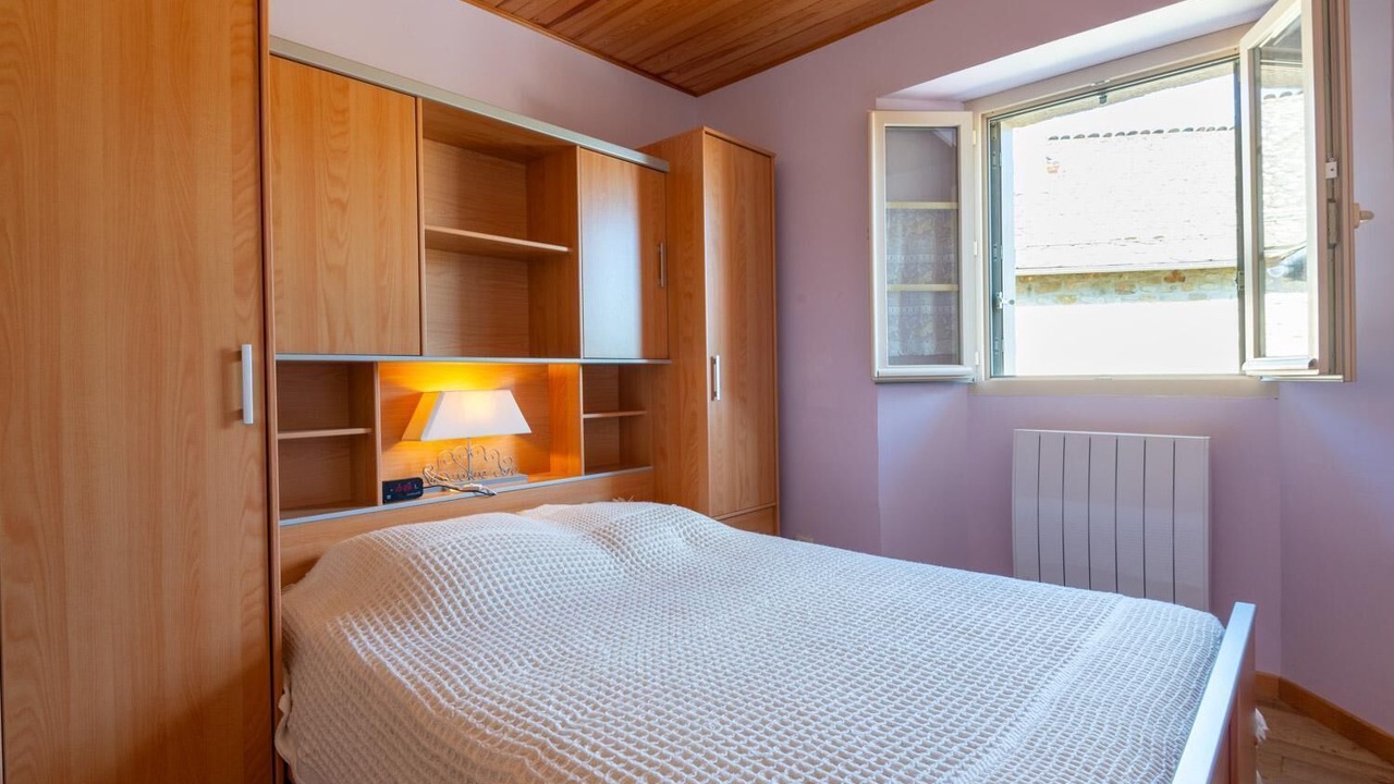 Photo of Bedroom in Saint-Saturnin