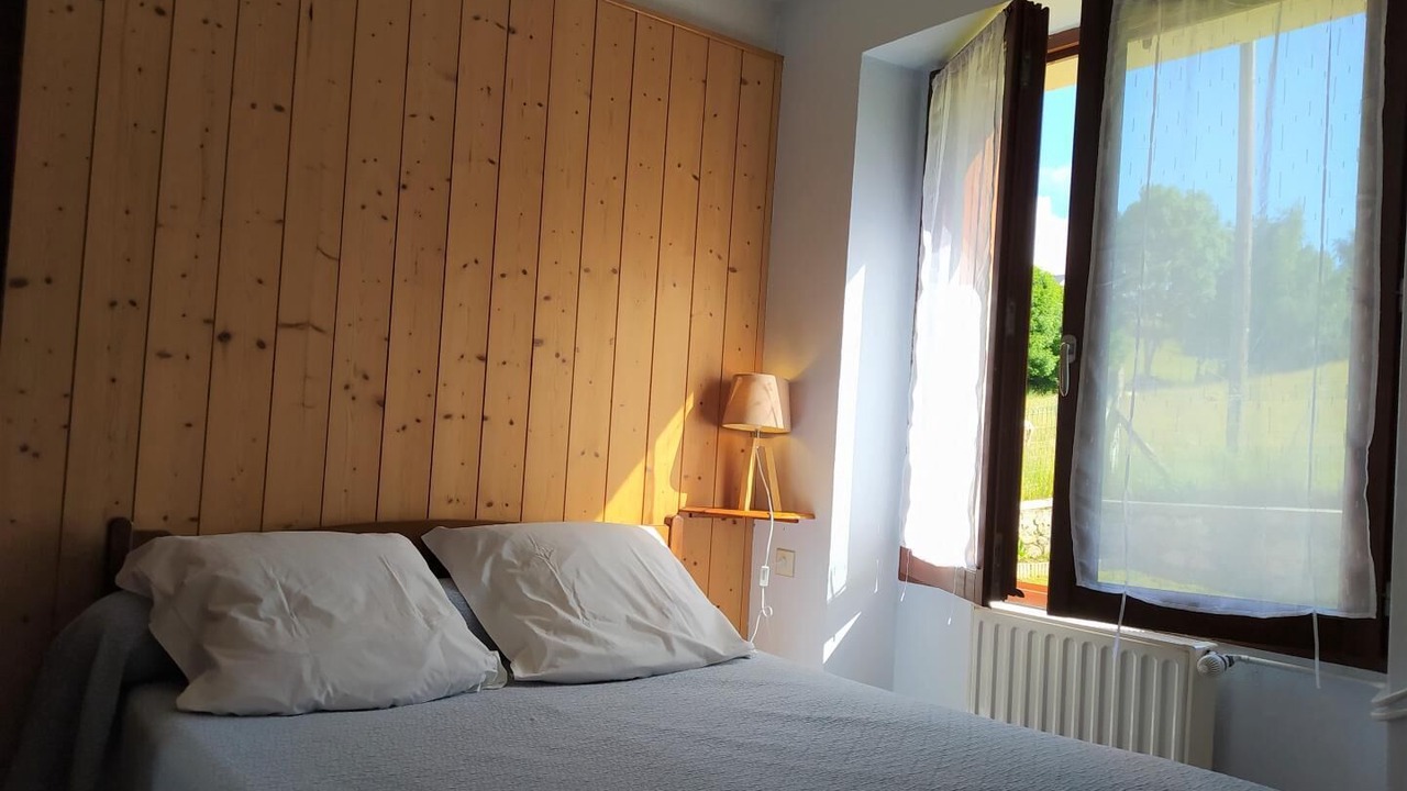 Photo of Bedroom in Saint-Alban-sur-Limagnole
