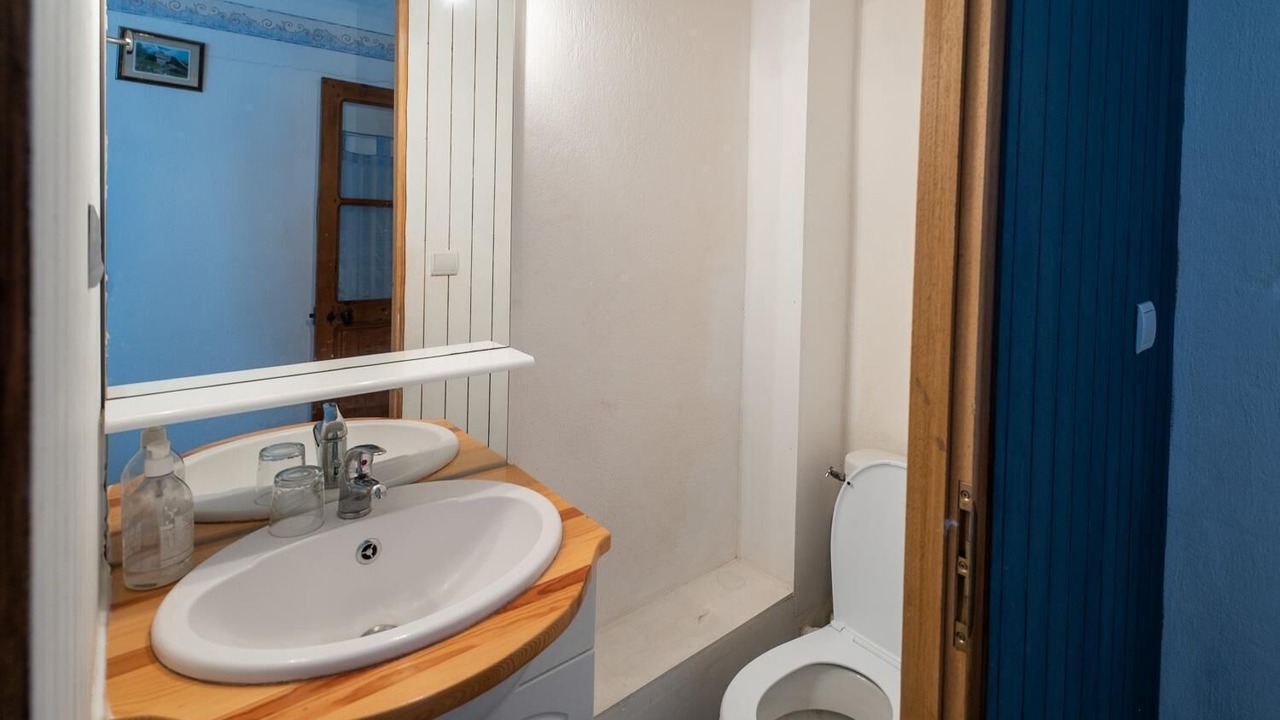 Photo of Bathroom in Laval-du-Tarn