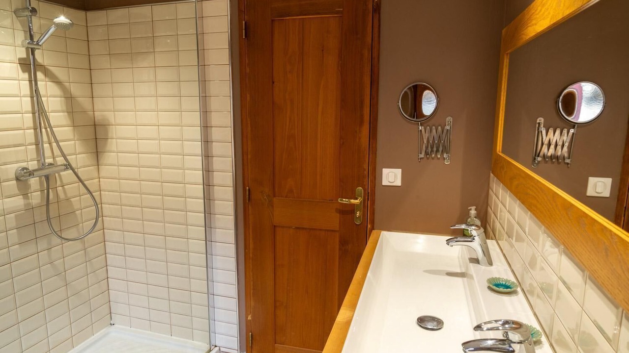 Photo of Bathroom in Ispagnac