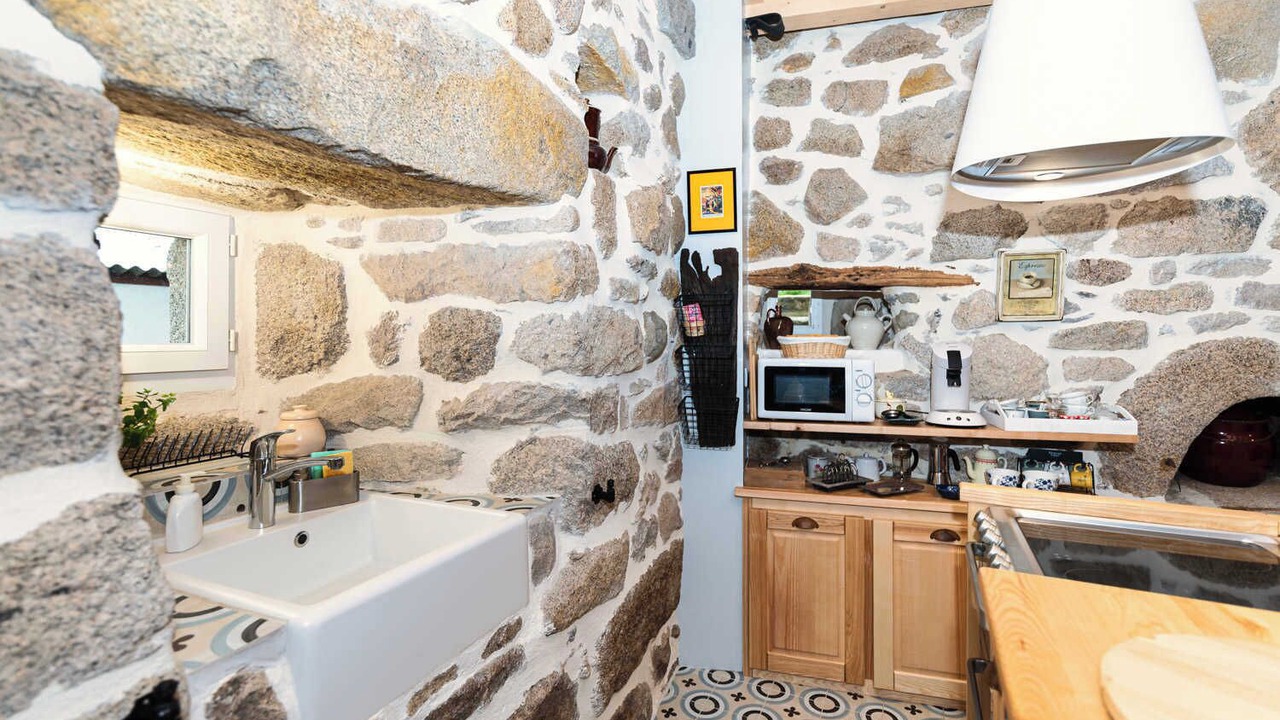 Photo of Kitchen in Fraissinet-de-Lozere