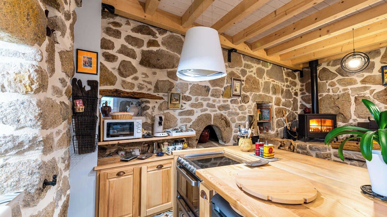Photo of Kitchen in Fraissinet-de-Lozere