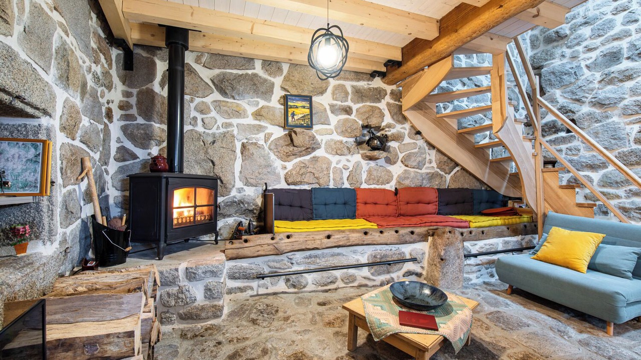 Photo of Livingroom in Fraissinet-de-Lozere