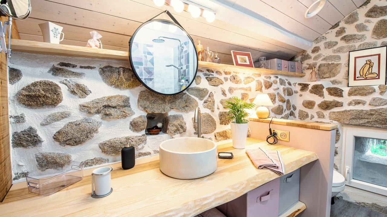 Photo of Bathroom in Fraissinet-de-Lozere