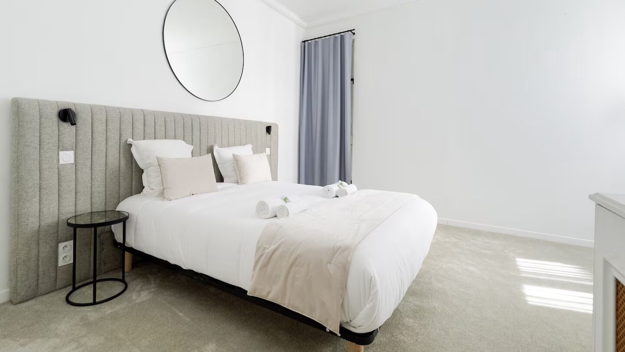 Photo of Bedroom in Champs-Elysees
