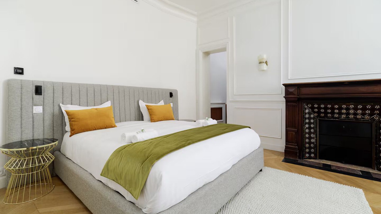 Photo of Bedroom in Champs-Elysees