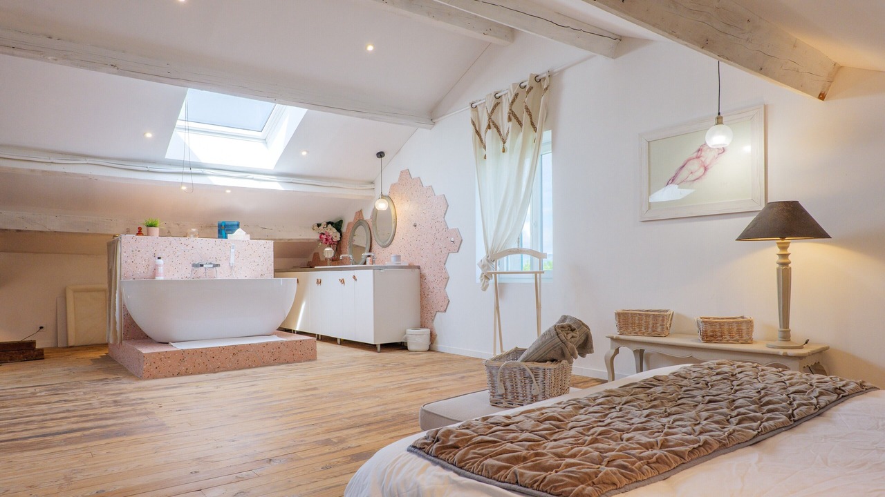 Photo of Bedroom in Saint-Etienne-de-Fontbellon