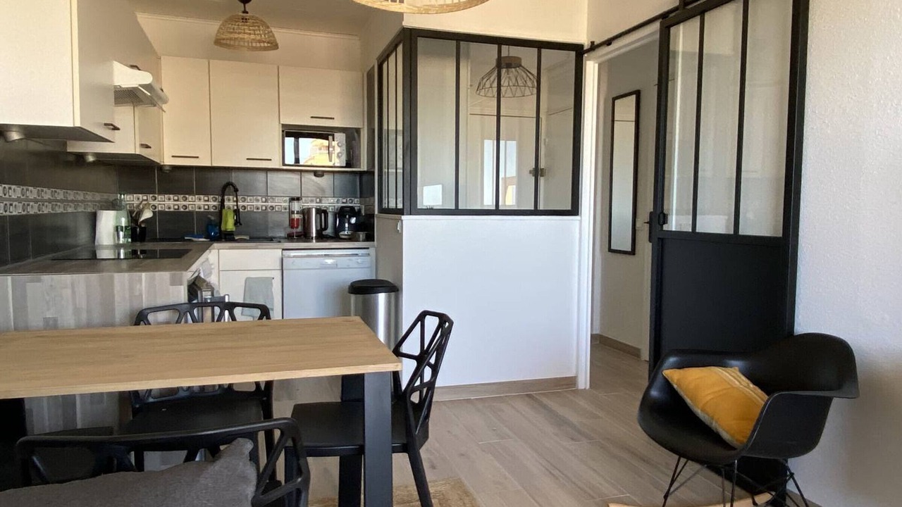 Photo of Kitchen in Le Port