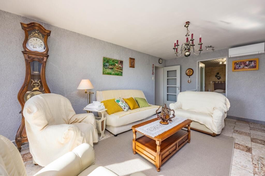 Photo of Livingroom in Grazac