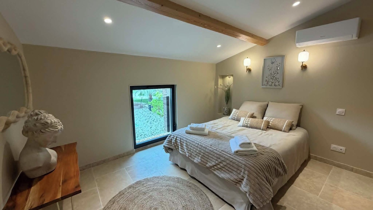 Photo of Bedroom in Condillac