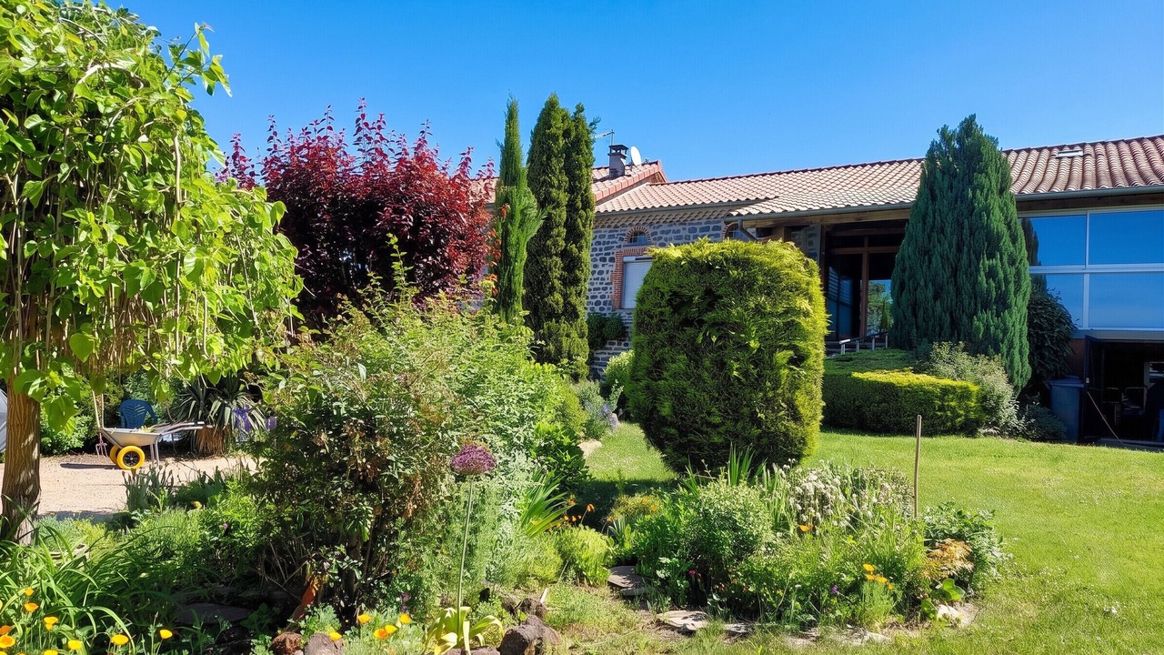 Photo of Outdoor in Siaugues-Sainte-Marie
