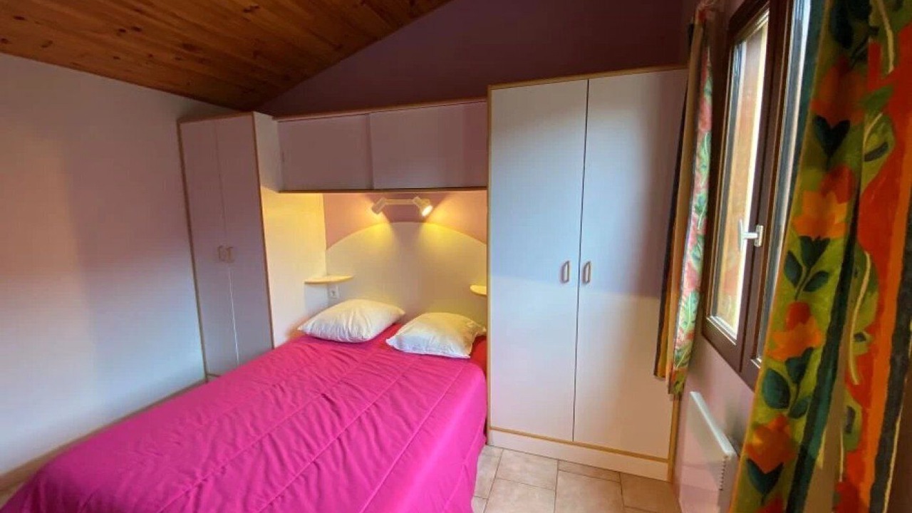 Photo of Bedroom in Saint-Rome-de-Tarn