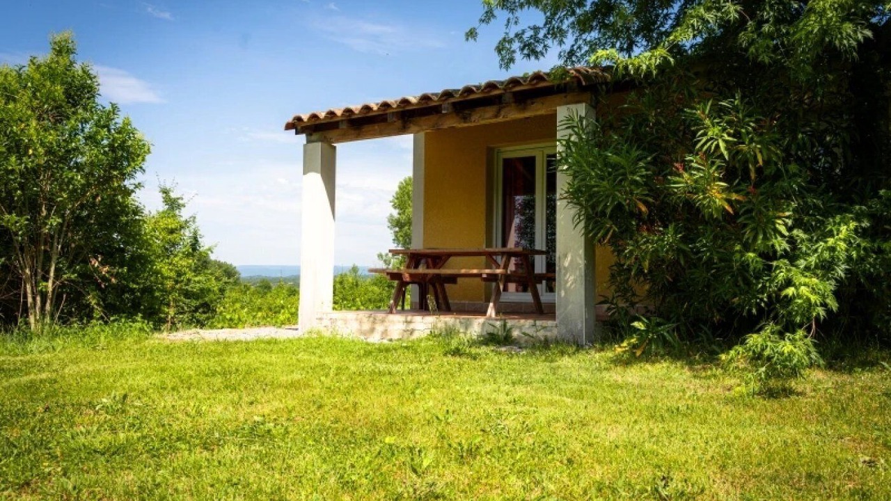 Photo of Outdoor in Grospierres