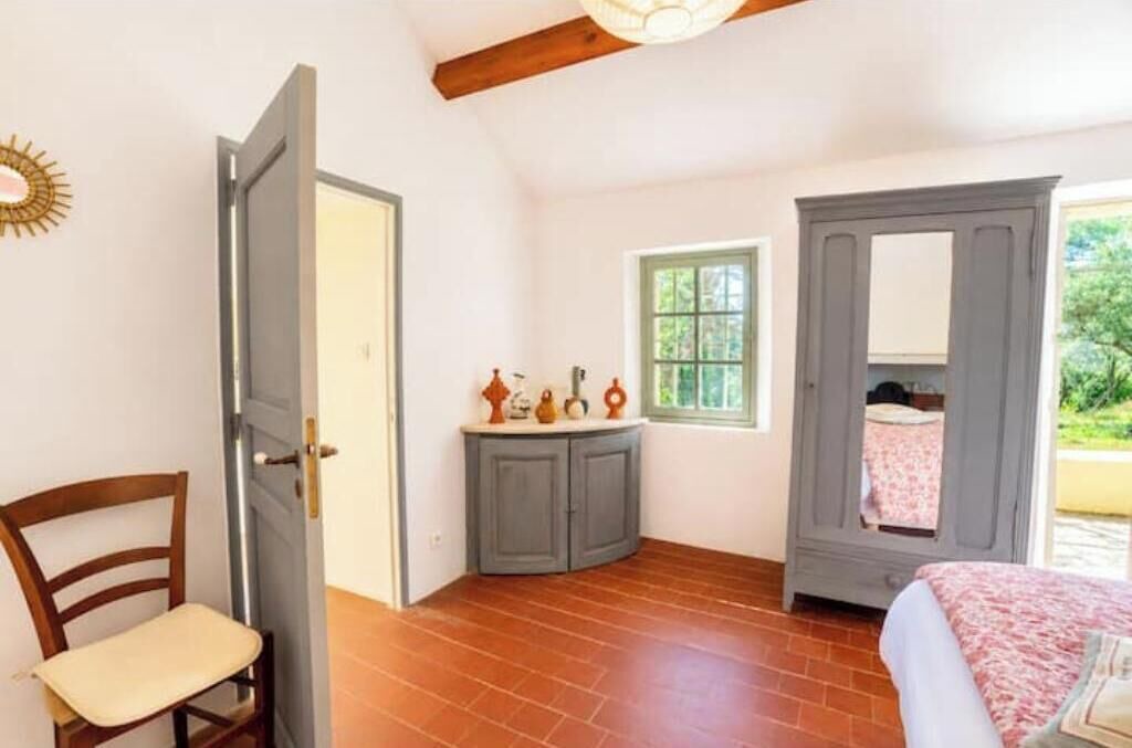 Photo of Bedroom in Ollioules