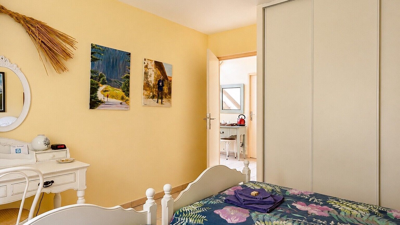 Photo of Bedroom in Bouc-Bel-Air