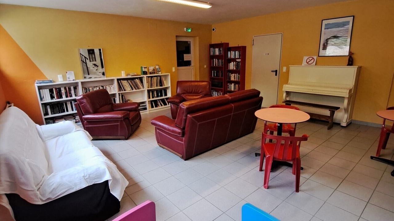 Photo of Livingroom in Saint-Laurent-en-Beaumont