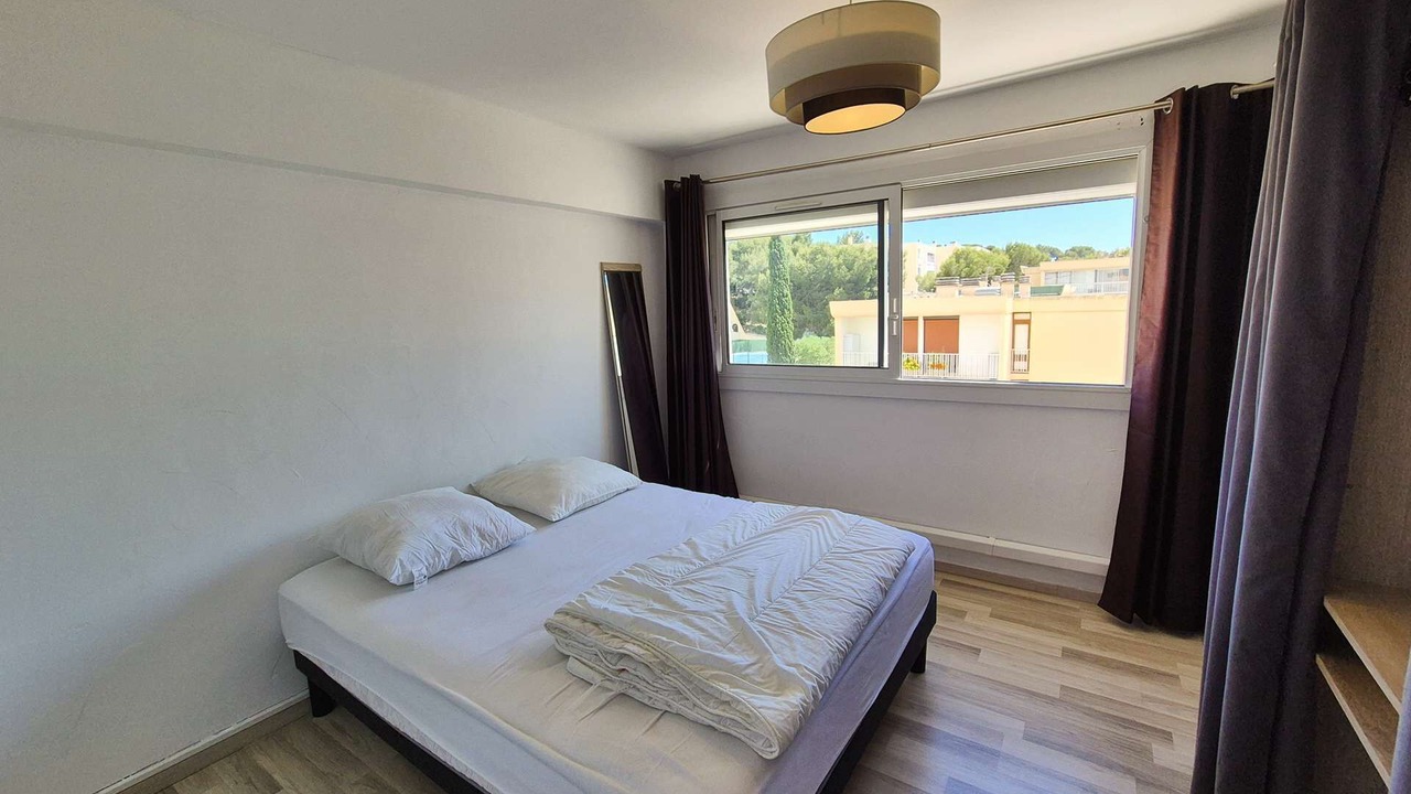 Photo of Bedroom in Saint-Mandrier-sur-Mer