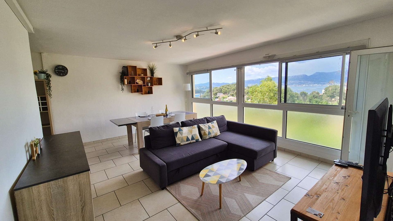 Photo of Livingroom in Saint-Mandrier-sur-Mer