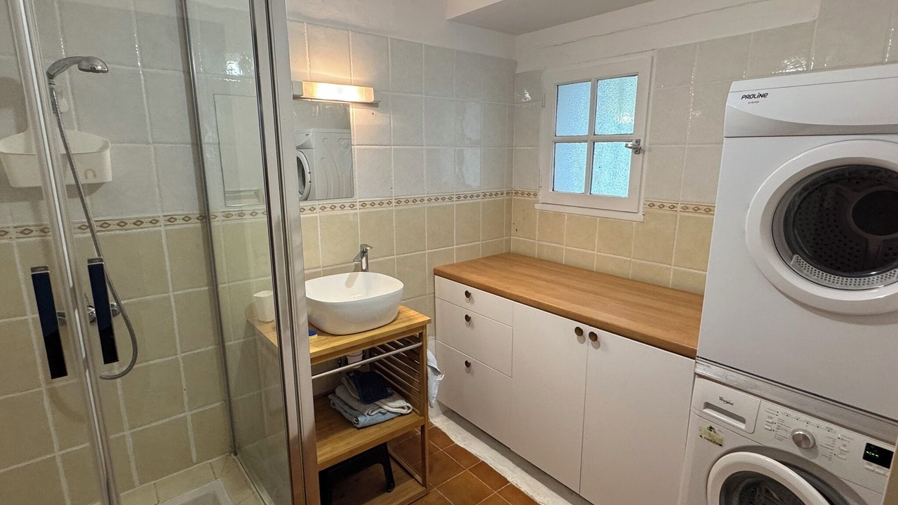 Photo of Bathroom in Sare