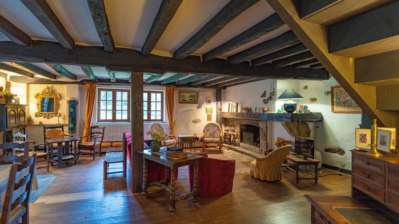Photo of Livingroom in Sare