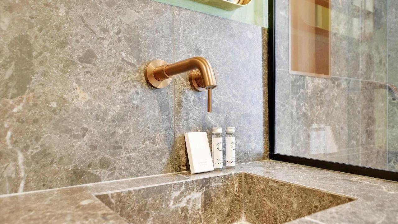 Photo of Bathroom in Quartier du Mail