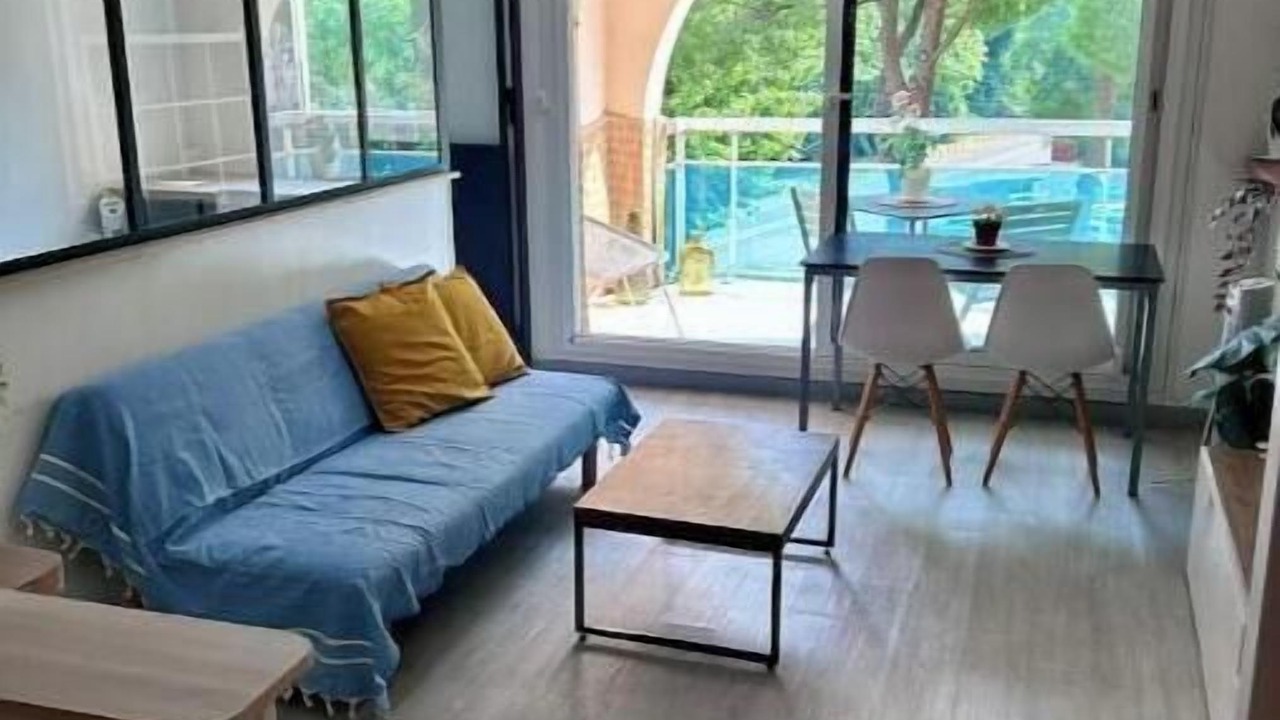 Photo of Livingroom in Antigone