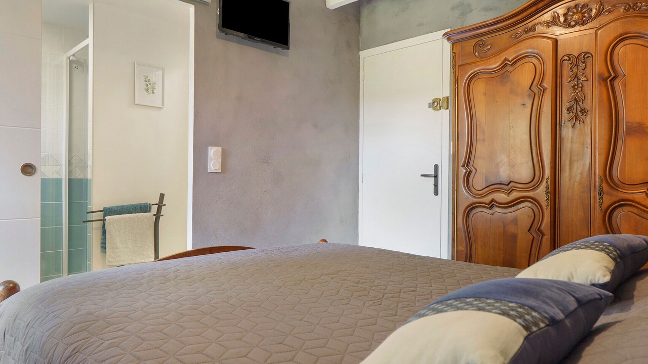 Photo of Bedroom in Rhone Crussol