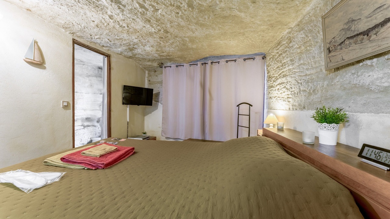 Photo of Bedroom in Cornillon-Confoux
