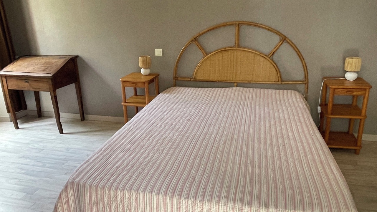 Photo of Bedroom in Villeneuve d'Aveyron