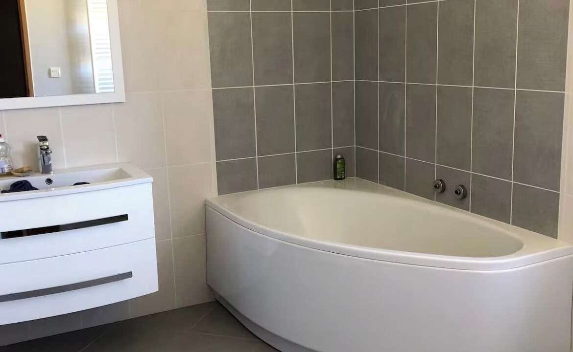 Photo of Bathroom in Lanobre
