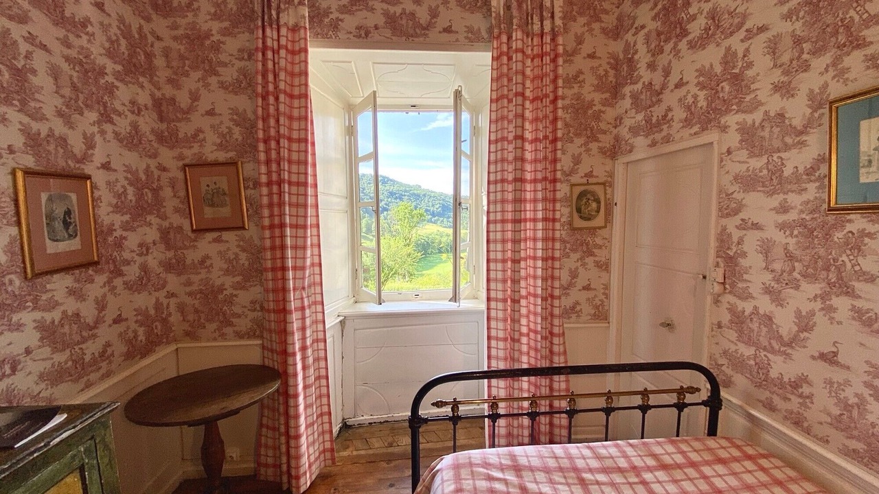 Photo of Bedroom in Saint-Martin-sous-Vigouroux