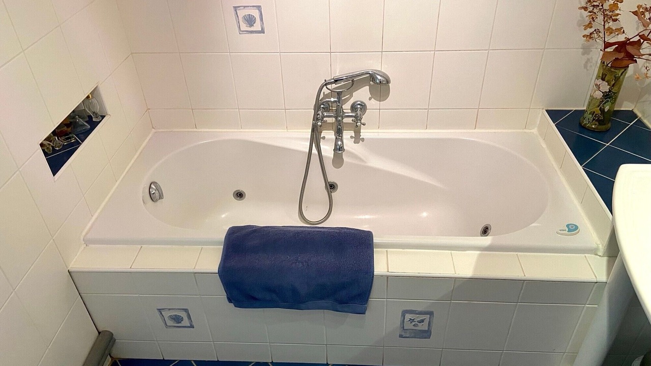 Photo of Bathroom in Saint-Martin-sous-Vigouroux