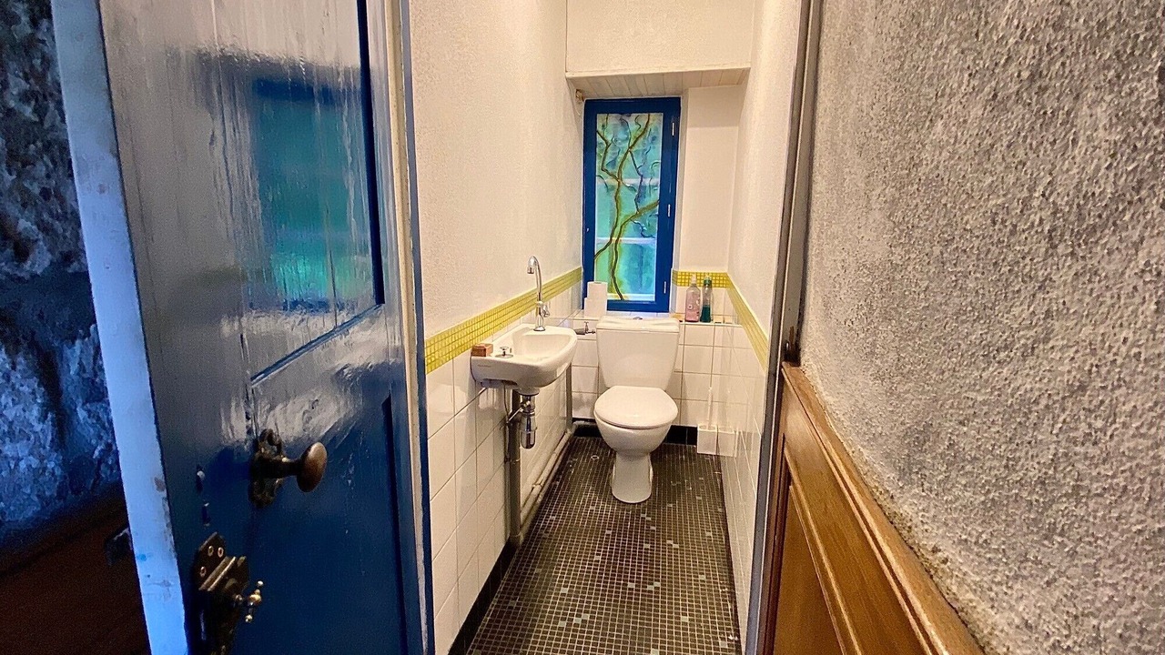 Photo of Bathroom in Saint-Martin-sous-Vigouroux