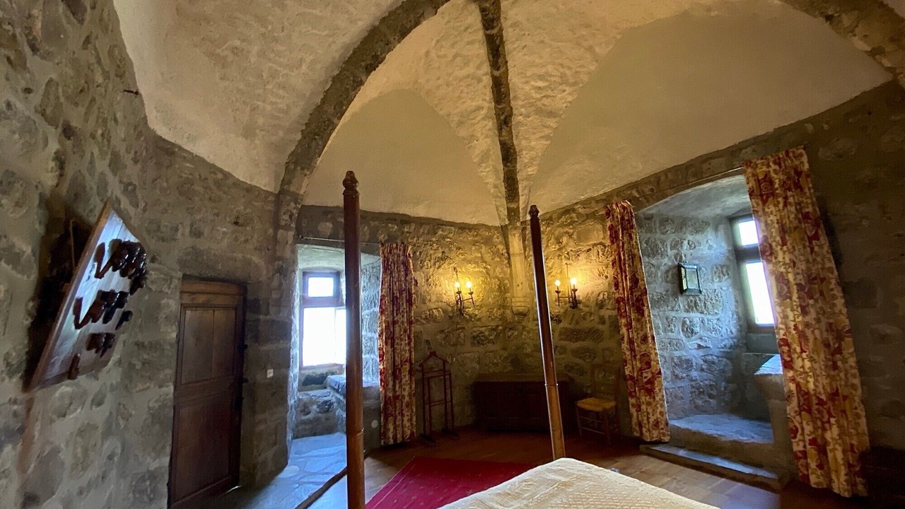 Photo of Bedroom in Saint-Martin-sous-Vigouroux