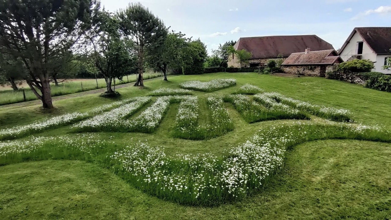 Photo of Outdoor in Saint-Priest-Ligoure