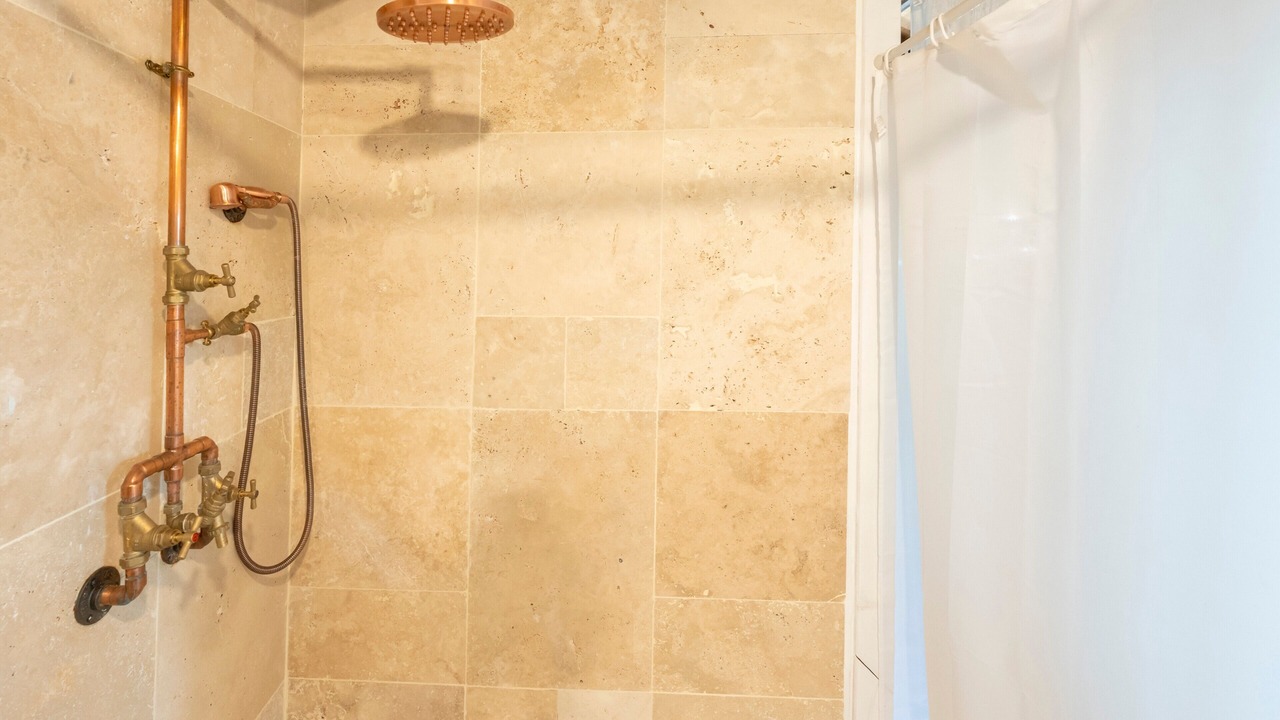 Photo of Bathroom in Sare