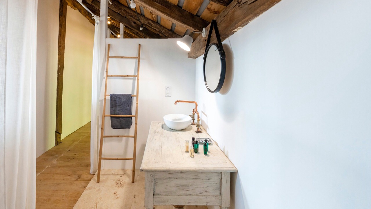 Photo of Bathroom in Sare