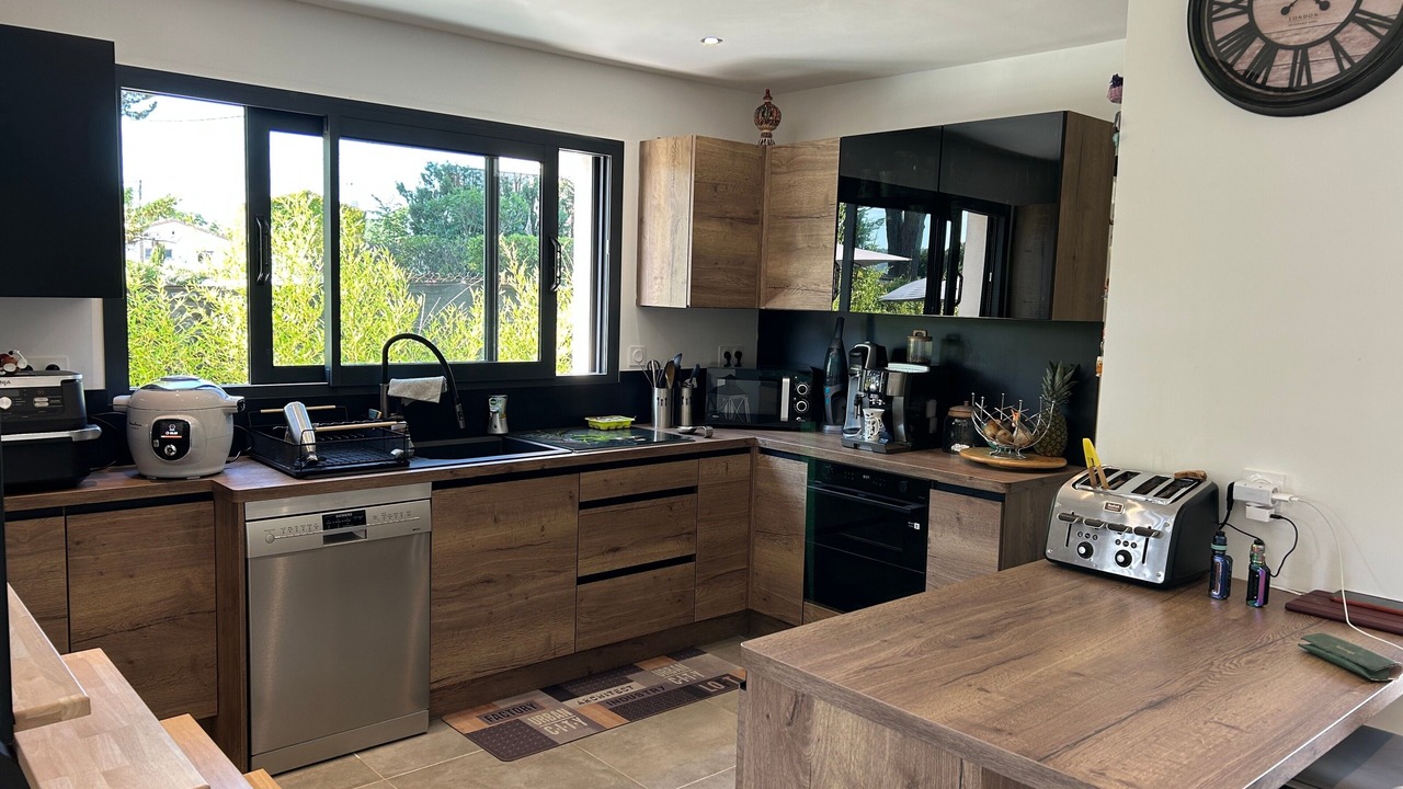 Photo of Kitchen in Bagnols-sur-Ceze