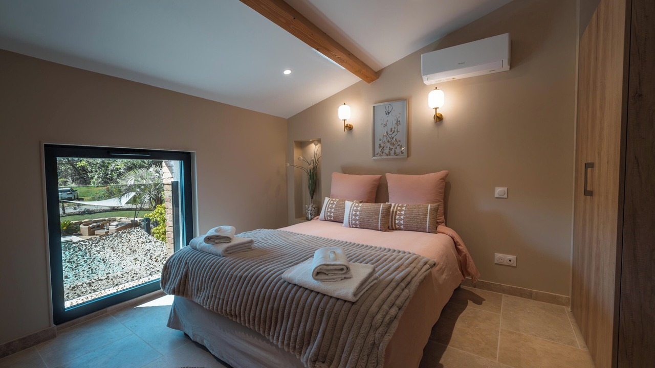 Photo of Bedroom in Condillac