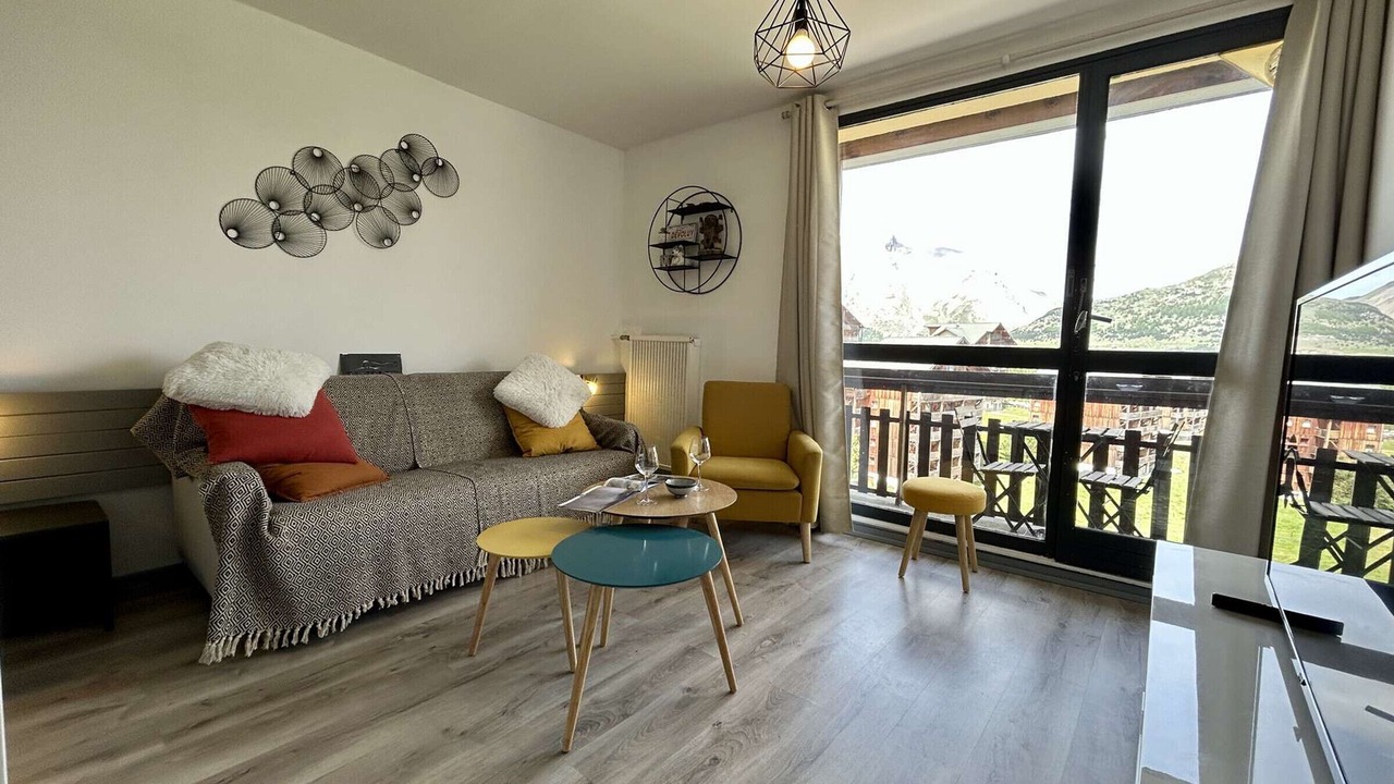 Photo of Livingroom in Saint-Etienne-en-Devoluy