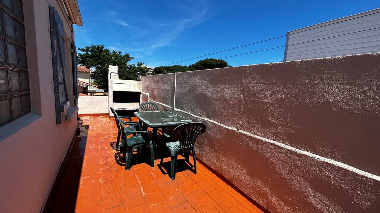 Photo of Outdoor in La Jetee