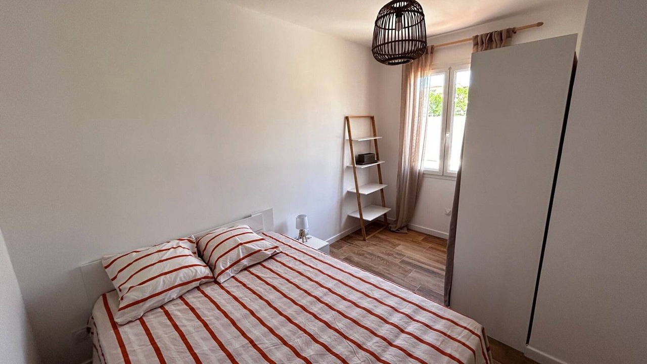 Photo of Bedroom in La Jetee