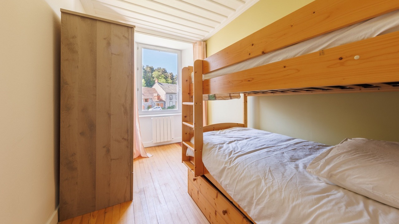 Photo of Bedroom in Neussargues-Moissac